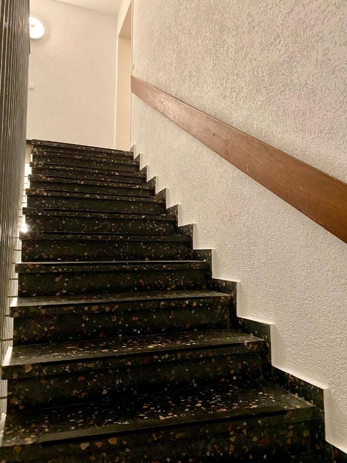 Marienhaus Apartment - Zentral, Parken, Netflix, Kontaktloses Einchecken Wuppertal Dış mekan fotoğraf