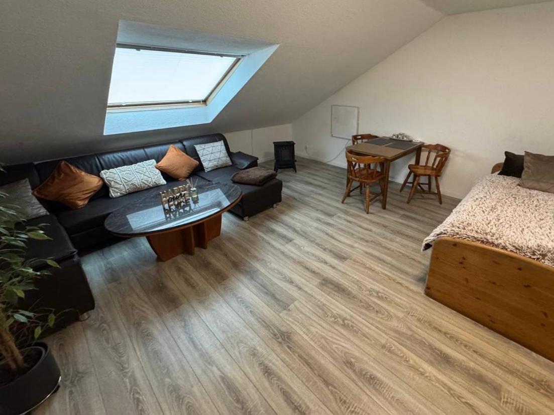 Marienhaus Apartment - Zentral, Parken, Netflix, Kontaktloses Einchecken Wuppertal Dış mekan fotoğraf